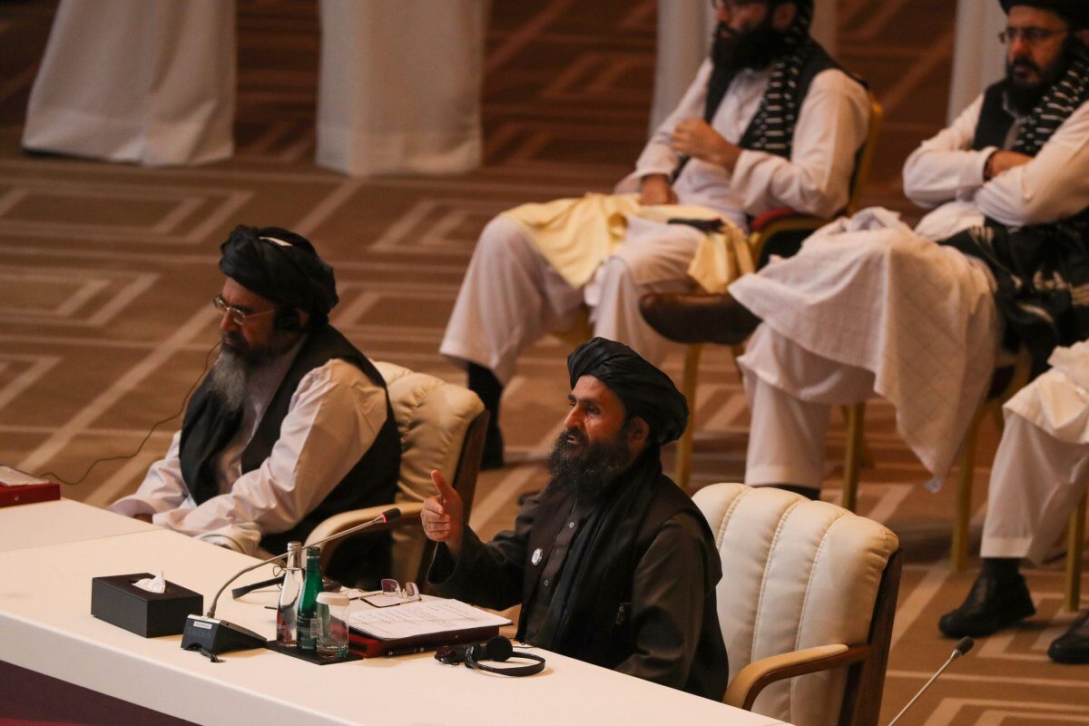 Los talibanes firmarán un acuerdo con Emiratos Árabes para operar sus aeropuertos