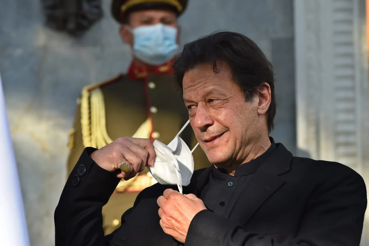Imran Khan podría enfrentarse a espías, mentiras y propaganda negativa en Pakistán