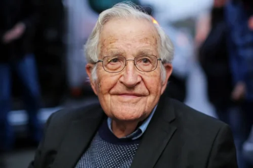 Chomsky sobre el apartheid israelí, los activistas famosos, el BDS…